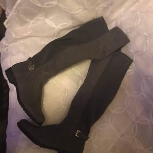 gorgeous nwot  boots